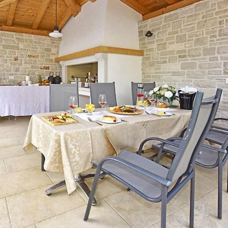 Apartments House Anna For Max 13 Persons In Porec, Pet Friendly Exterior foto